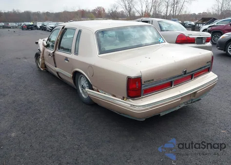 1996 Lincoln Town Car Sgn/Dmnd Anv/Cypress/Jn from USA, damaged, VIN 1LNLM82W9TY696490